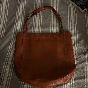 BRAND NEW PLEATHER TOTE BAG